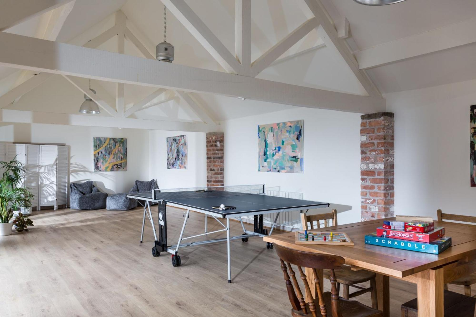 The Barn At Plas Ashpool Sleeps 8 Llandyrnog Luaran gambar