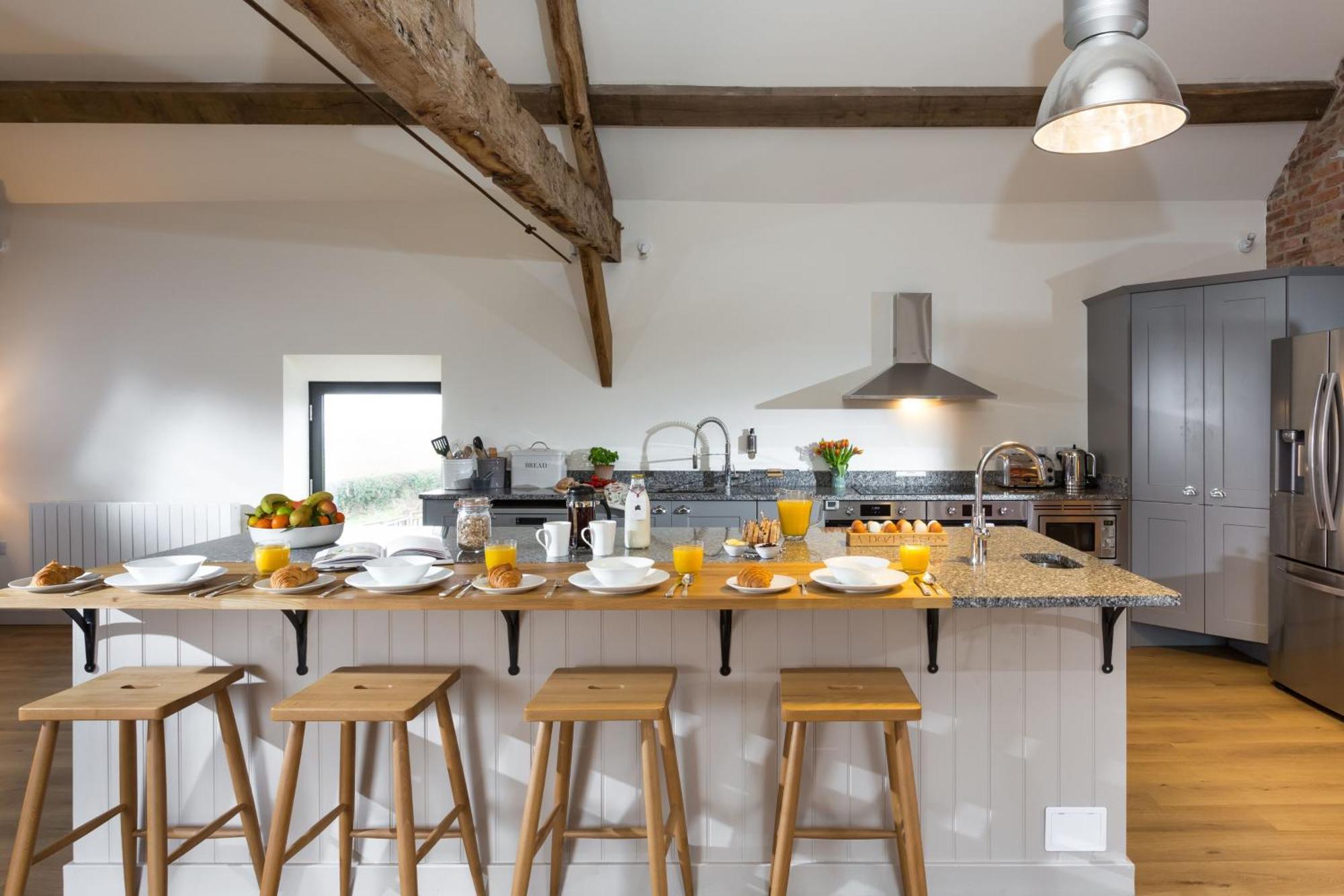 The Barn At Plas Ashpool Sleeps 8 Llandyrnog Luaran gambar